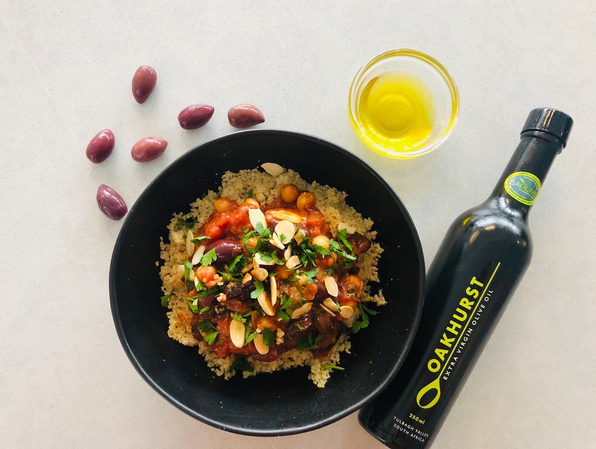 OakhurstOlives's tweet photo. How about a Moroccan Chickpea Stew with Dates, Olives and Almonds?❤🌿
https://t.co/eUwNIdtlBE
#EVOO #oliveoil #OakhurstOlives #ChickpeaStew #recipe #TheKitchenCollective #foodie https://t.co/xy9NdpT21r