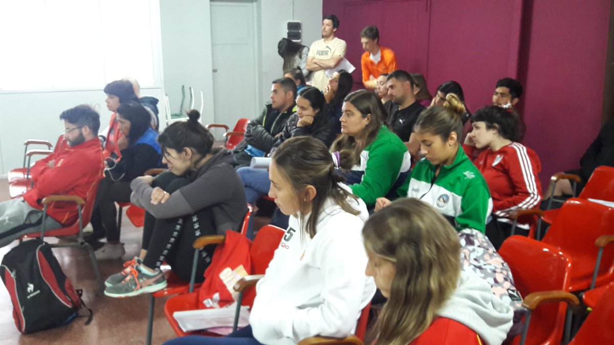 CAHandballARG's tweet photo. ENCUENTRO INFANTILES | Se realiza la reunión técnica en el Hotel N° 9 del Complejo Turístico de Chapadmalal. 

⚠ La actividad comenzará a las 15 en el Polideportivo de Chapadmalal, situado a 300 metros del Hotel N° 9.

¡A divertirse, chicos! 😃 https://t.co/zZZJgqvR45
