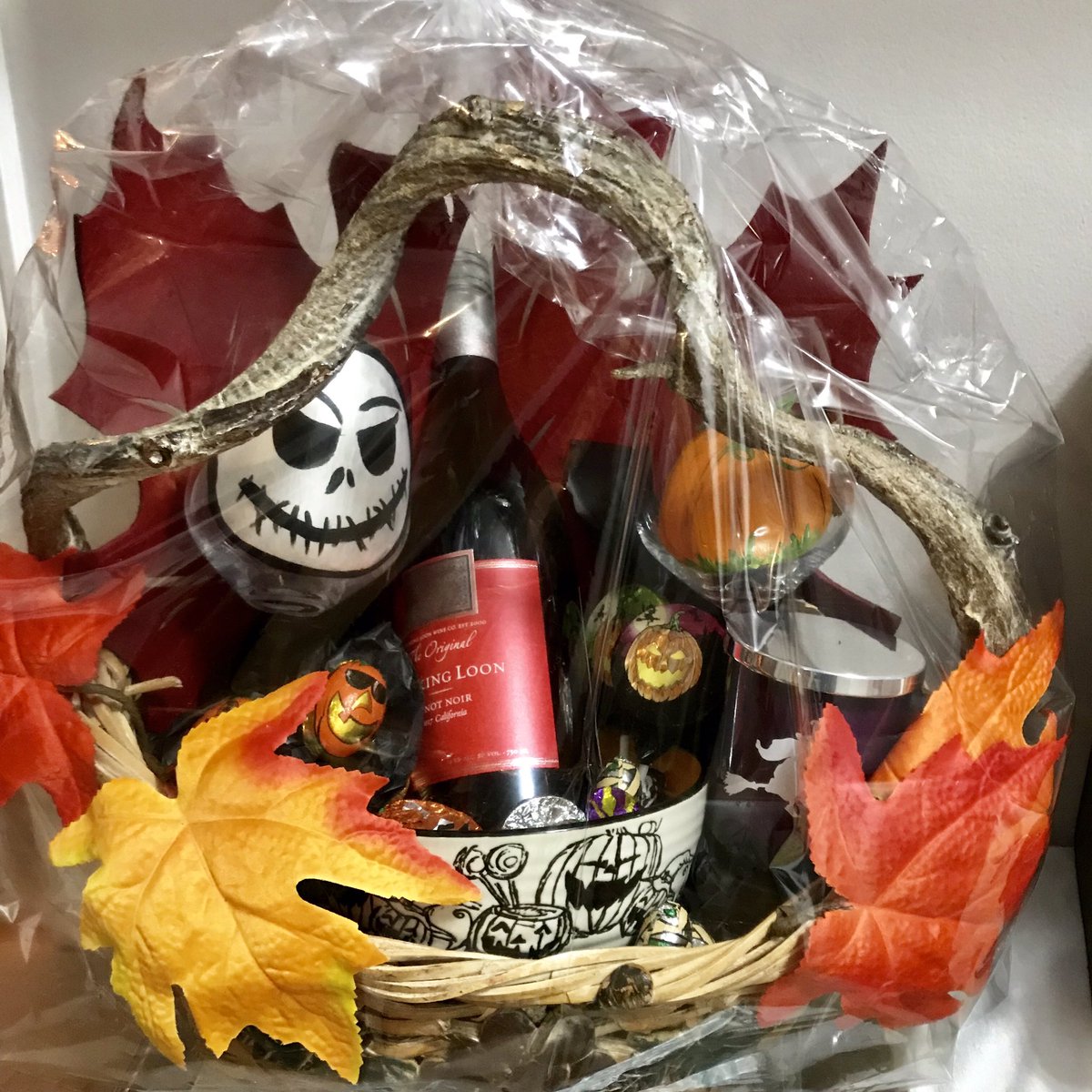 irenes324water's tweet photo. The LIGHT THE NIGHT WALK is October 19th. We are selling tickets at the STORE OR ON LINE for 5 cool prizes. $2ea,3 for $5 or 7 for $10 .All money collected will be going towards our goal for The Leukemia &amp; Lymphoma Society of Canada.  #lightthenightwalk . https://t.co/bDBEvnKWLs