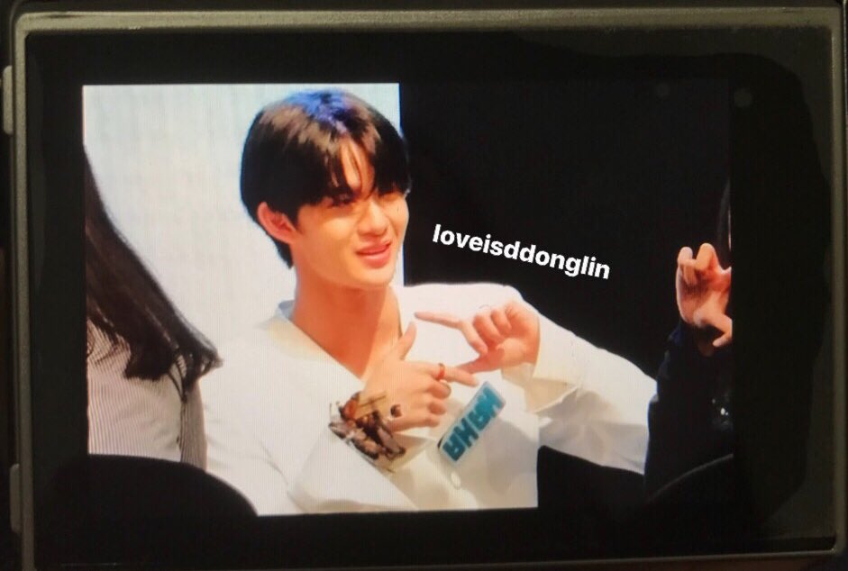peelingpippa's tweet photo. 내 마음속에 저장.....? #hellostrangerinjkt #cixhellostrangerinjakarta #CIXHelloStrangerinJKT #CIX #씨아이엑스 #BAEJINYOUNG #배진영 https://t.co/u4XOYNZK8u