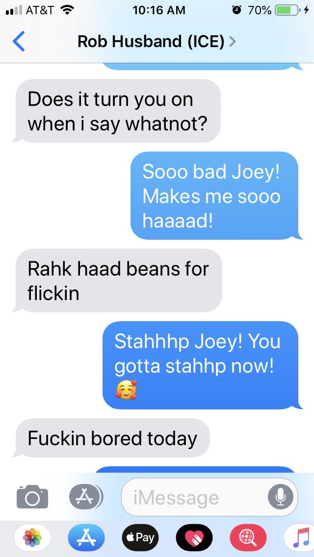 carrie4502's tweet photo. This week on #TueLove texts with Rob. 🙂
ps- We call each other Gina & Joey with Boston/NY accents whenever we are in public. 🤦🏻♀️🤷🏻♀️🤣 https://t.co/dKtI2KNIrI