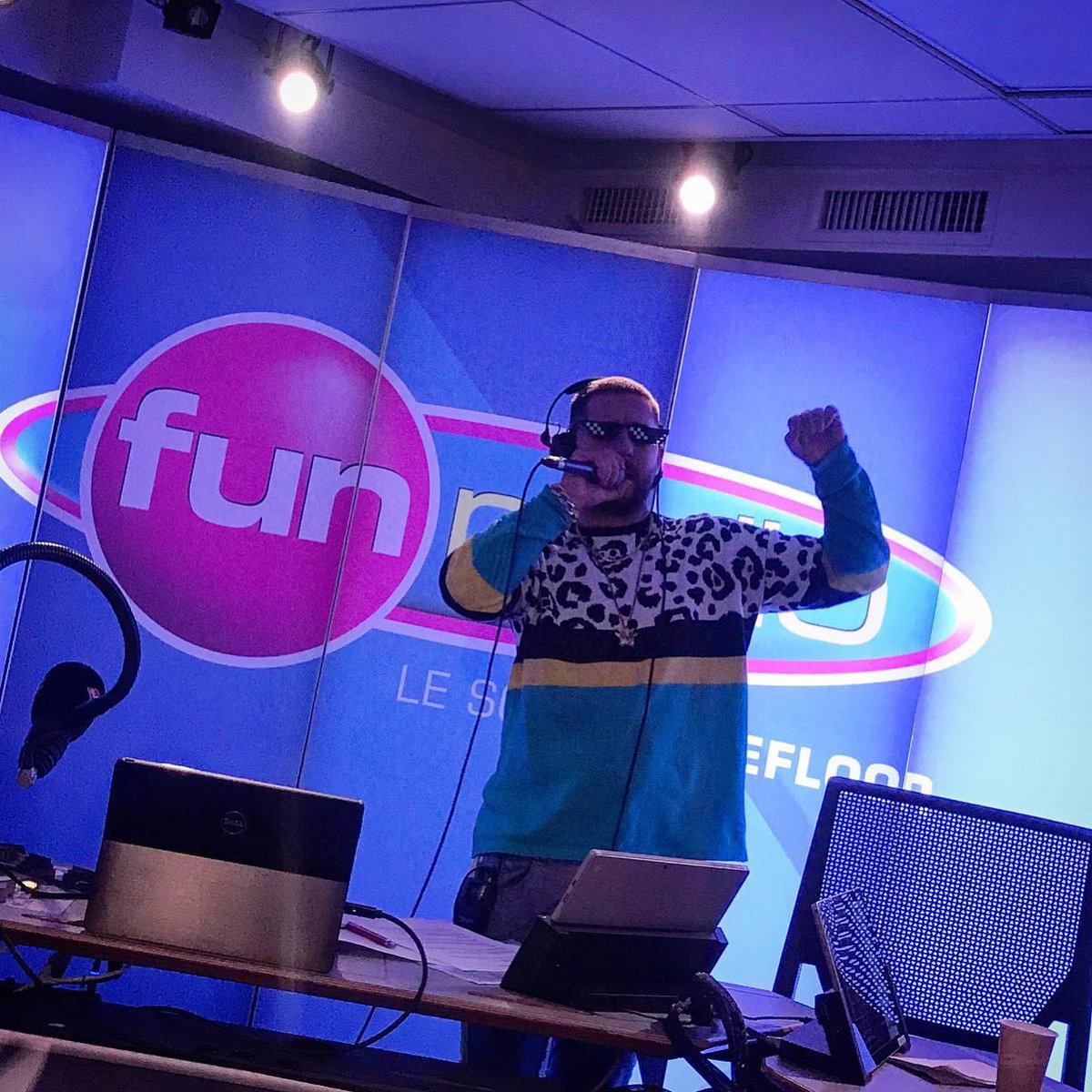 TYDIAZofficiel's tweet photo. Merci @funradio et l’équipe de
@marionfunradio Toujours de bon moments en votre compagnie #vale ✌️😉 https://t.co/SysAkAcy6e