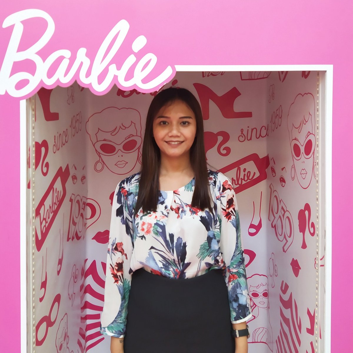 akoposishemay's tweet photo. Yung pagod ka na sa buhay kaya pina-box mo na lang sarili mo. #BarbiePH https://t.co/HtmkiQ25tB