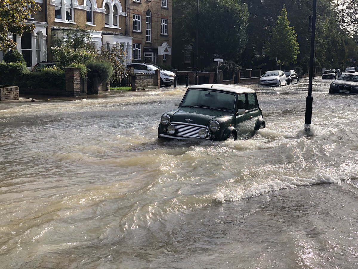 Matt668's tweet photo. Hey @thameswater any idea when your going to get this under control? How will I be able to get compensation for any damage to my car? We’ve not seen/heard from any of your staff. https://t.co/4UtqbFczWs