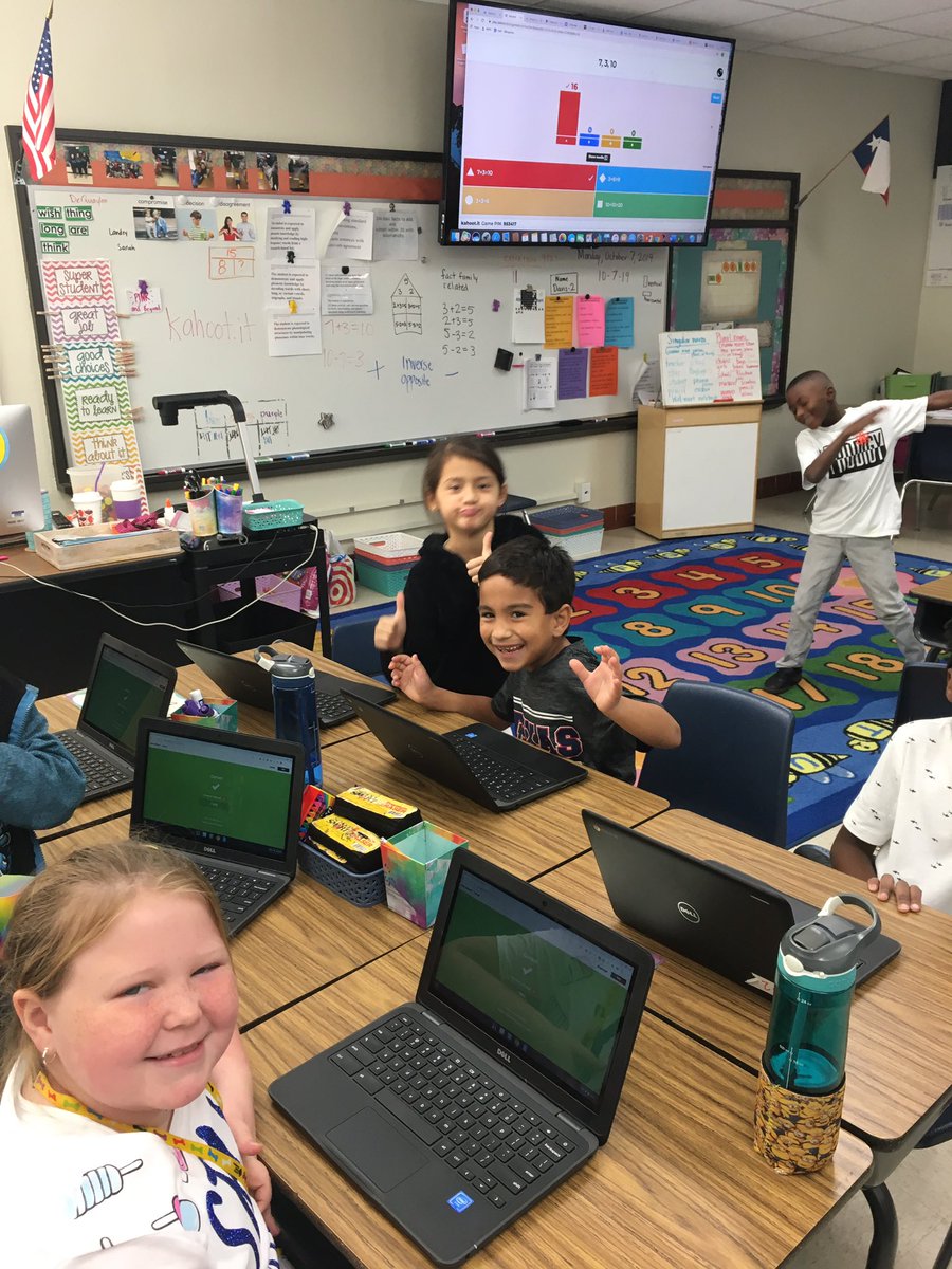 BriganceDavis's tweet photo. These kids were loving showing what they know about fact families and relating addition to subtraction! #rugelallin #mesq2nd https://t.co/ScUtUZwWrt
