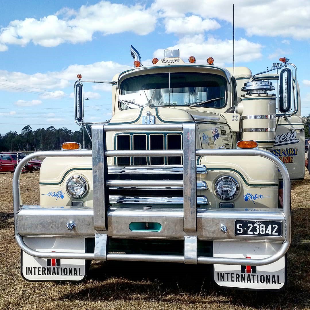 This truck hasn’t forgotten her roots. Old School Cool! #InternationalHarvester #Brisbane #Australia #RetroTruck #CollectionCar #ThrowbackThursday #VintageTruck  #diesel #truck #internationaltrucks #dieseltrucks #internationaltrucksaustralia
 #SpotOurStuff 📷: @gypsymumma05