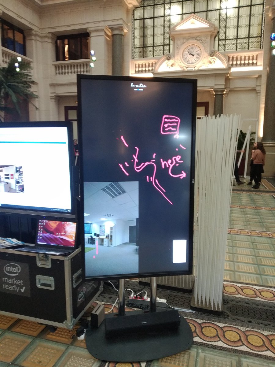 BforPro's tweet image. Nous sommes heureux de présenter la solution #lavitre aux #digitaldays de la BNP... La visio du futur! 😯