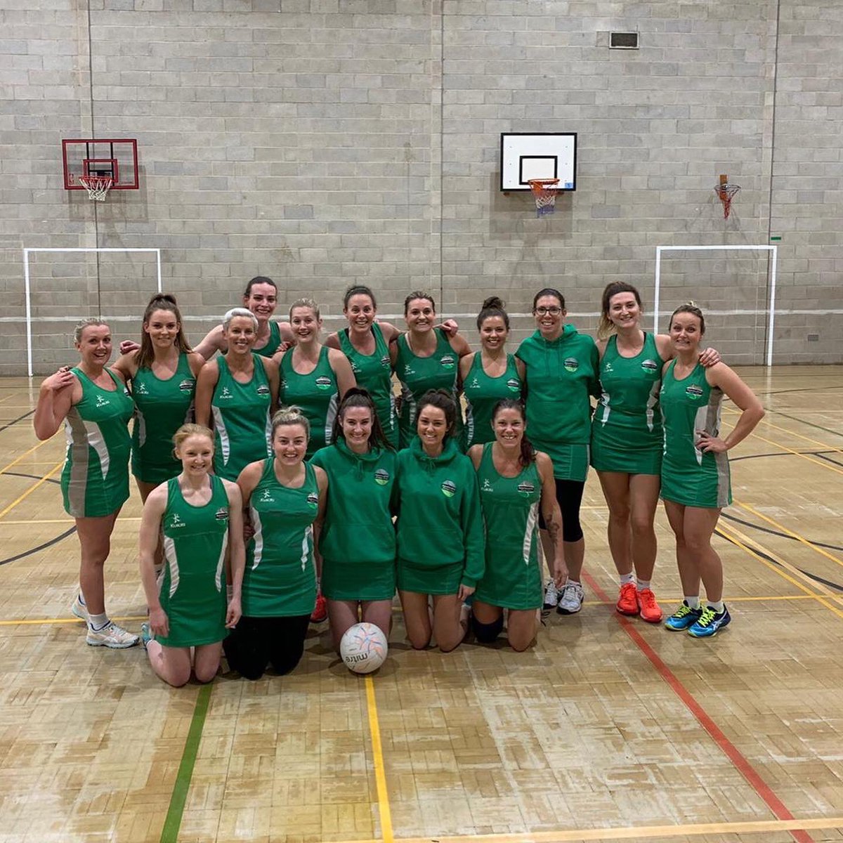 RawcliffeNetbal's tweet photo. Brilliant match with both teams playing excellent netball. Final score 49-34 to Rebels. I think Rebels may need to watch their back when they meet again during the 2nd half of the season ππ #teamgreen #netballfamily #netballyorkshire #netballislife #netballteam #netballyork https://t.co/V8WaXqYpbL