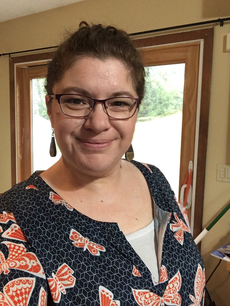 jenni75's tweet photo. Cute new $10 antique mall tunic. Hair finally long enough to pull up for work. Perfect day to go fishing for dumpster lock after it accidentally fell into EMPTY dumpster. Fished it out with broom handle. #workhereisdone https://t.co/W8YyAxzDB0