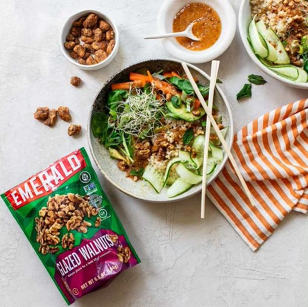 EmeraldNuts's tweet photo. This deconstructed Banh Mi Rice Bowl from @familystylefood is calling our name. ๐คค #EmeraldPartner https://t.co/M88Is9kwTc