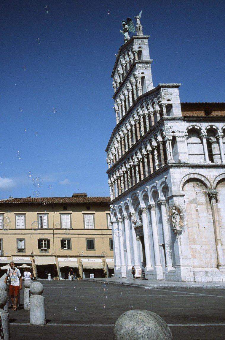 Криминальный храм в Лукке