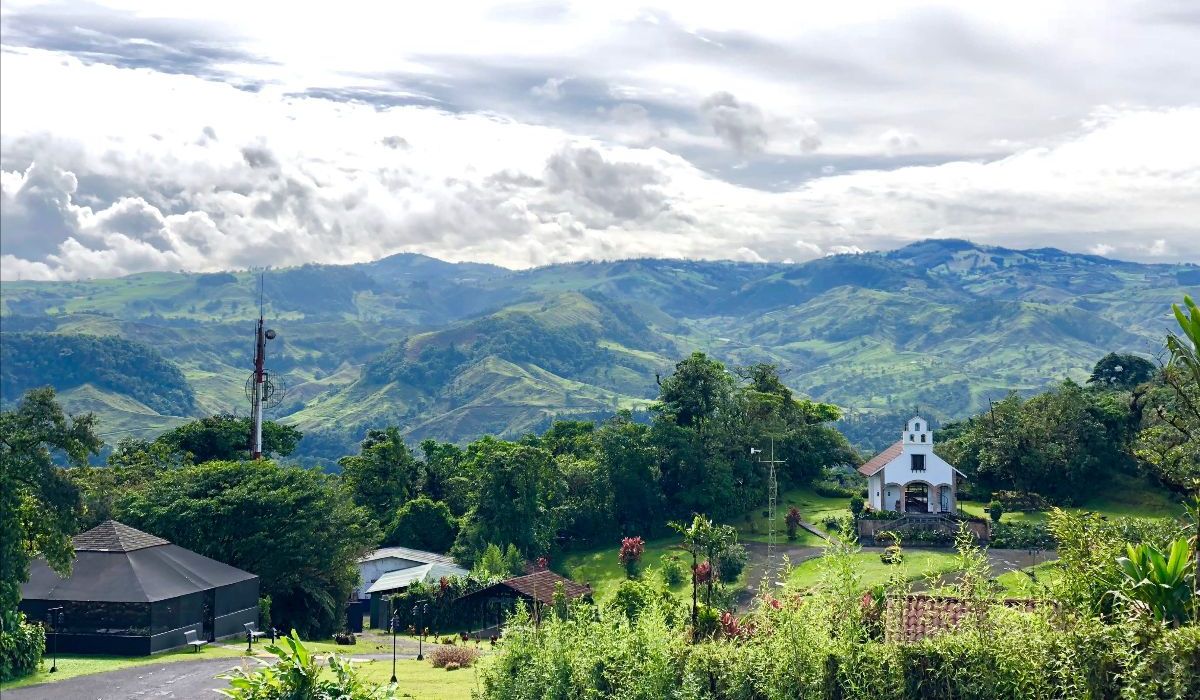 Vibrant, exciting &amp; thrilling.🌴🐒Spots for our Costa Rica group trip in February are filling fast, reserve yours today! - mailchi.mp/pravassa/newsl…