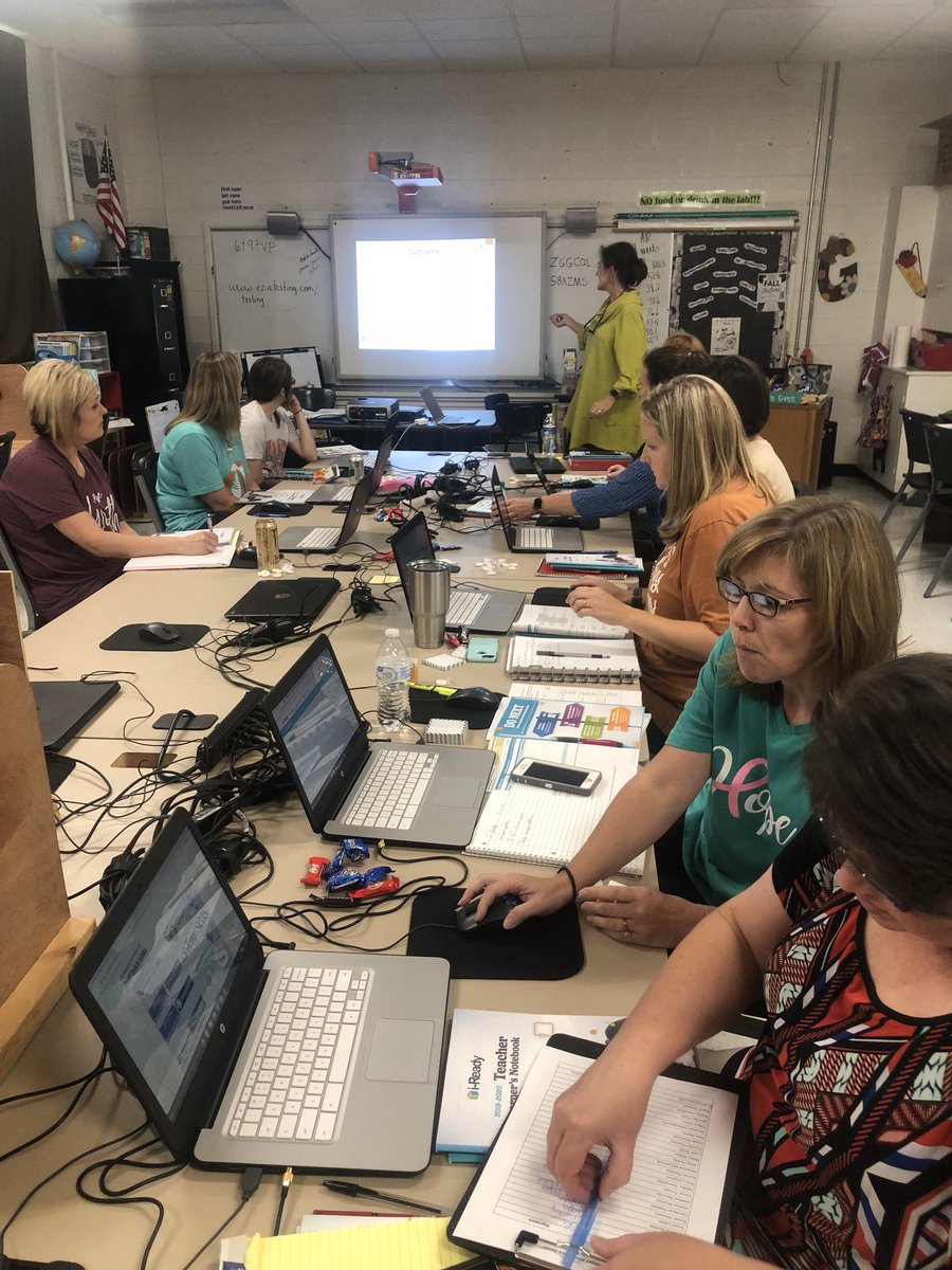 SebastopolElem1's tweet photo. A Shout Out for Ms. Carol White with @CurriculumAssoc for detailed PD! #GetGoodData! #SetSchedules! #UseDataToPlanInstruction! #ActivelyMonitorAndRespond! #DeliverDifferentiatedInstruction! #SetGoalsAndEngageStudents! #BobcatPride! https://t.co/6fzCocRxAB