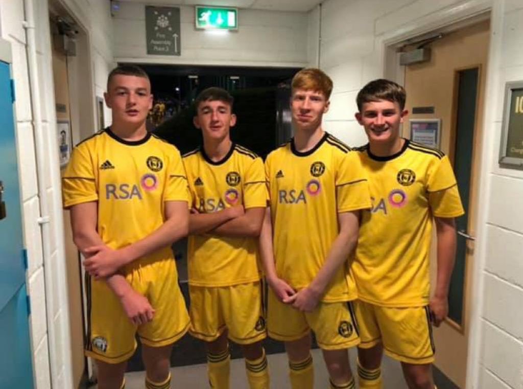 BrighouseHighPE's tweet photo. Good luck to 3 of our BHS Y11 GCSE PE students as they take the next step on their football careers with @FCHTOnline Academy ⚽️

#TeamBHS #HalifaxFC https://t.co/4KYAQnycy4