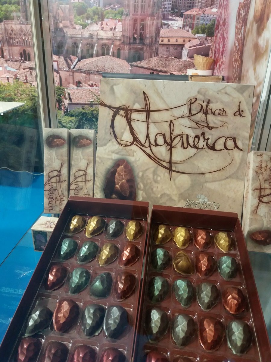 gastro_burgos's tweet photo. Nos vais a disculpar. Seguro que estabais pendientes de cómo nos va en @ssgastronomika los productos #Evolución causan sensación @Juarreno https://t.co/xpb2JICnyG