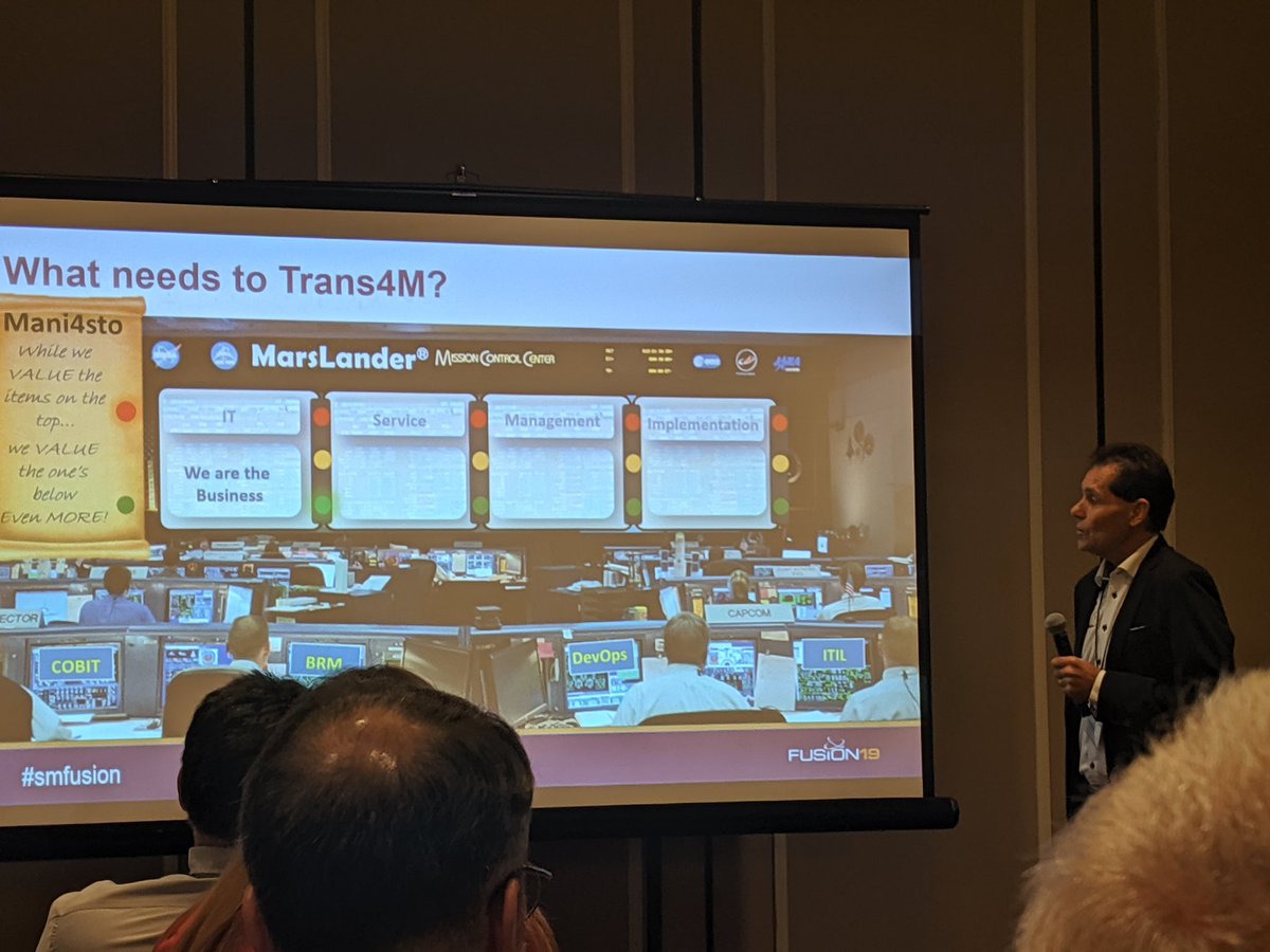 ITSMNinja's tweet image. Learning about the Mani4sto from @gamingpaul #smfusion