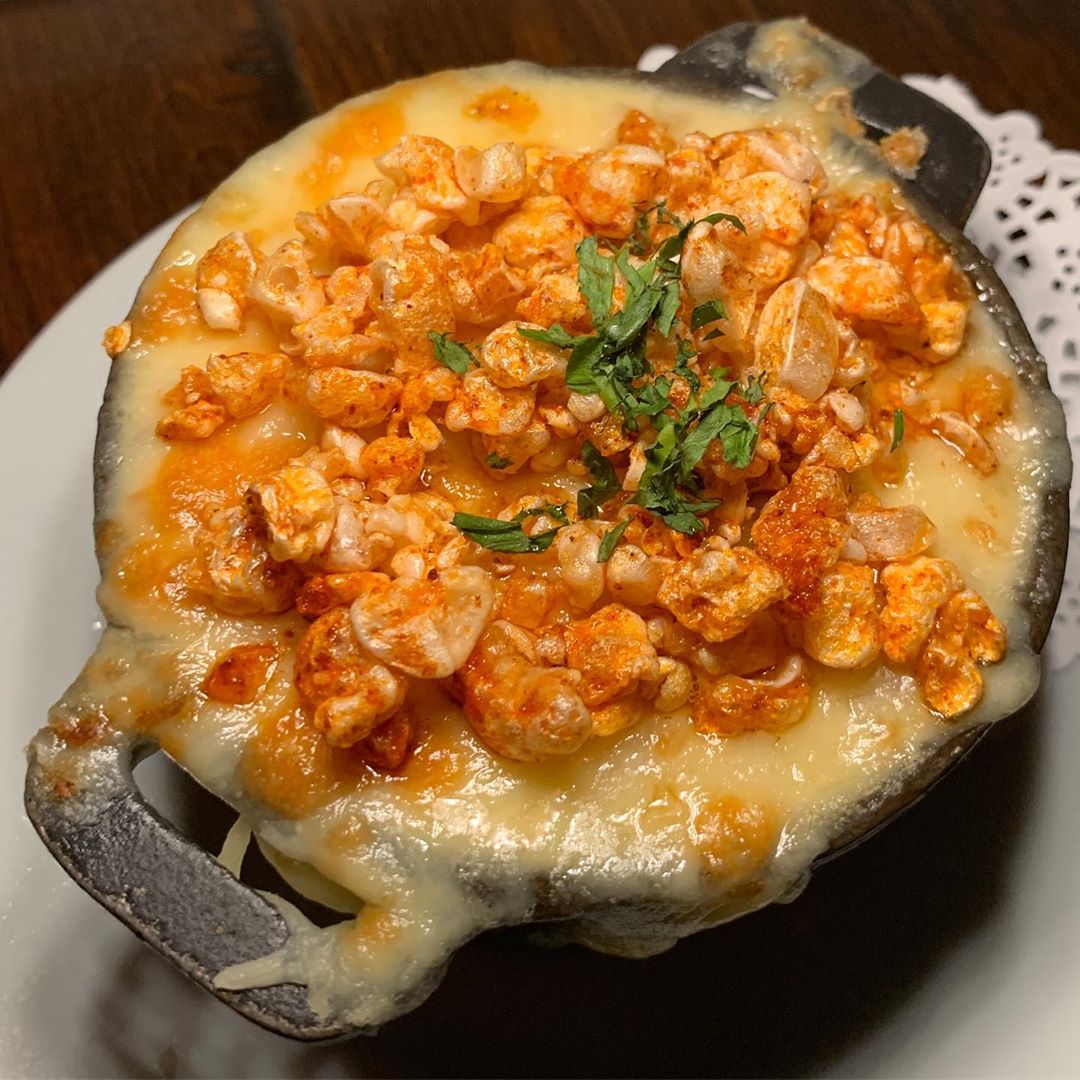The perfect Mac &amp; Cheese doesnt exi.... 😮Our our incredible Manchego Mac &amp; Cheese topped with puffed paprika pork skin is just what is needed on a rainy Tuesday 😍 Great shot from @_thecrispyroll
-
Book now at >>> bit.ly/2XOv50s
Or call on >>> 0141 406 9880