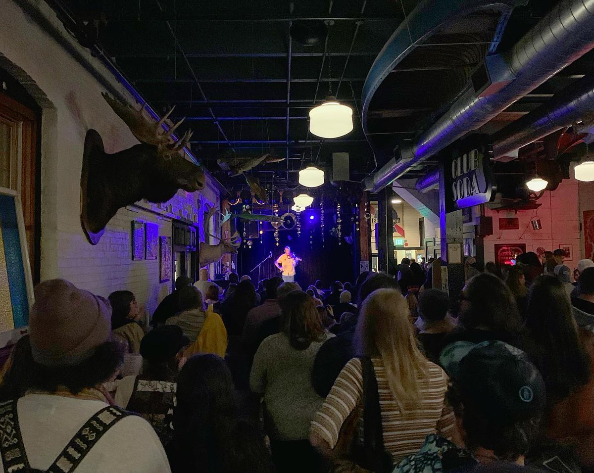 Such a joy to share the musical energy with all of you in Kalamazoo! The place was overflowing with people and good vibes, I feel so blessed - thank you, all!💖🙏 (📷: <a href="/OldDogtavern/">Old Dog Tavern</a>)