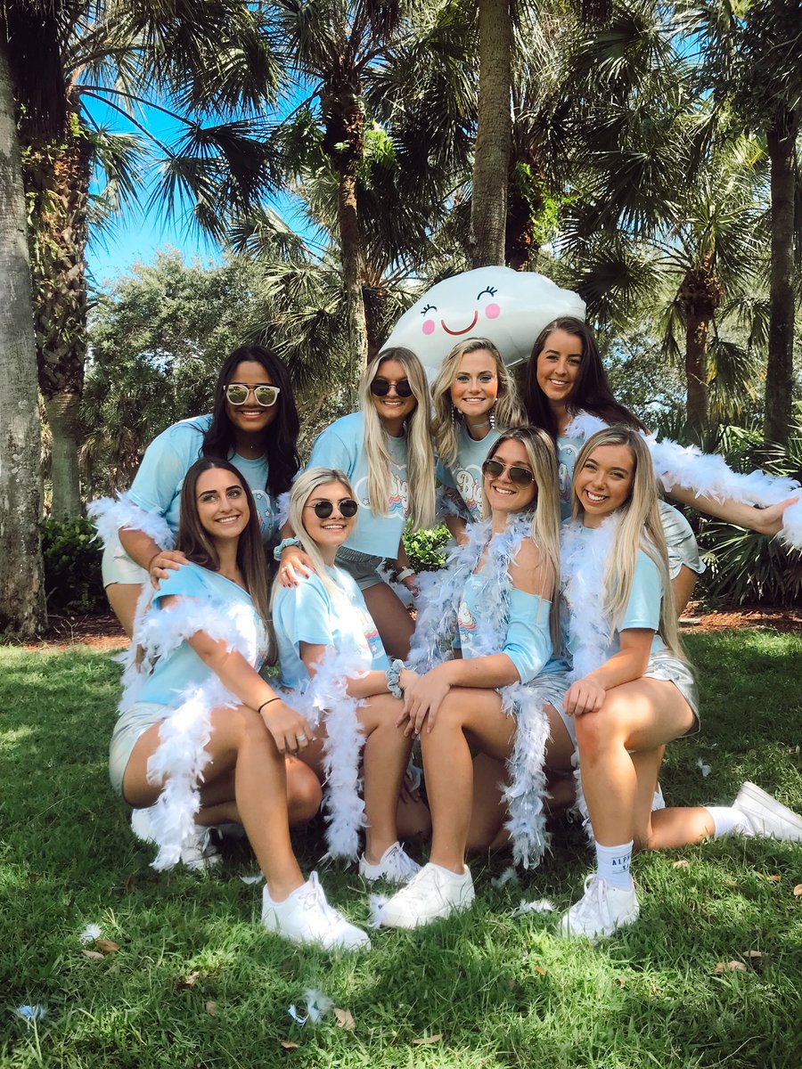 Alpha Xi Delta tweet media