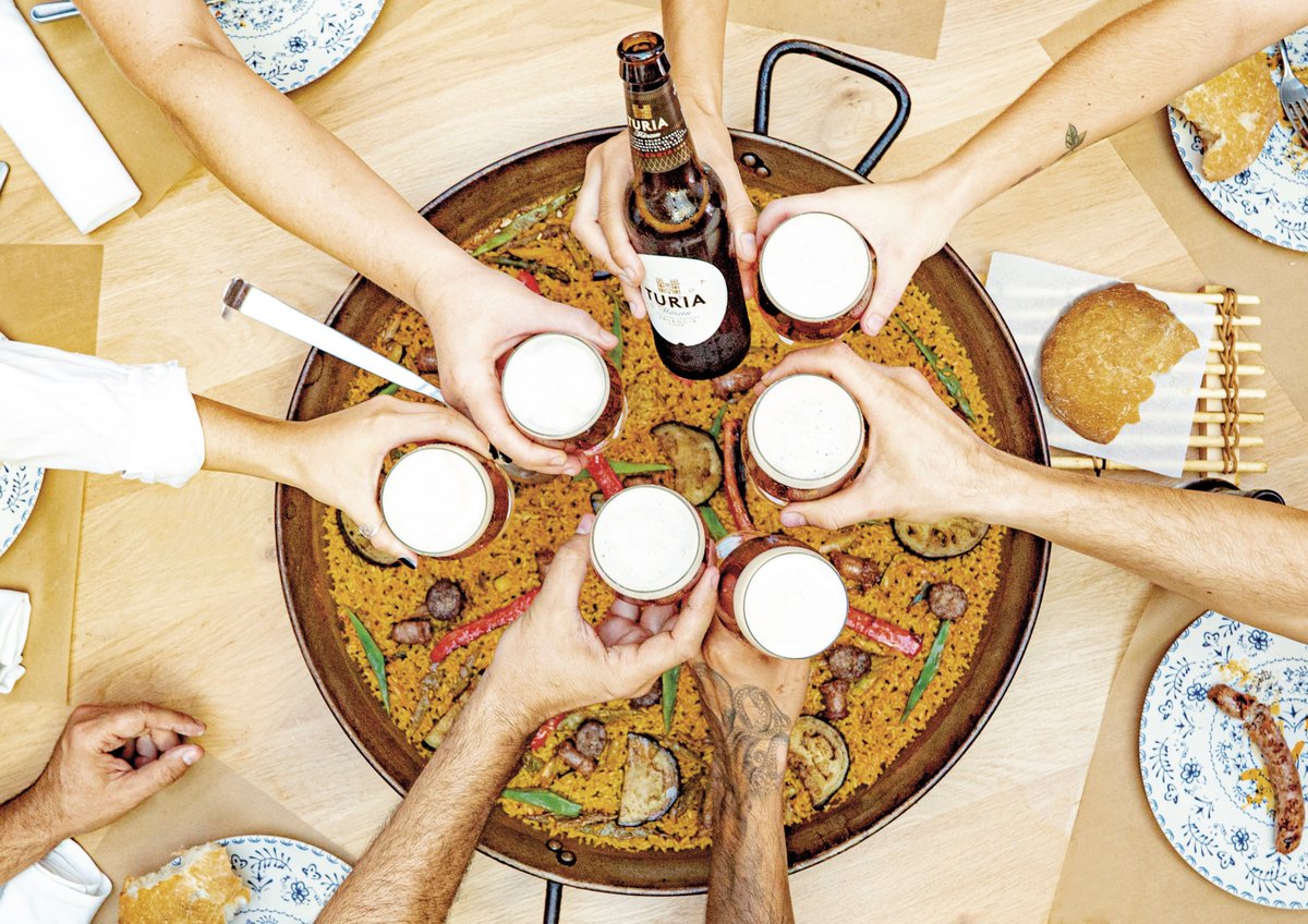 L'espai de <a href="/elsmagazinos/">Els Magazinos</a> a #Dénia ens porta la 1a edició de #CervesaFest! Del 9 al 13 d'octubre tasta la millor gastronomia local amb música i Turia.