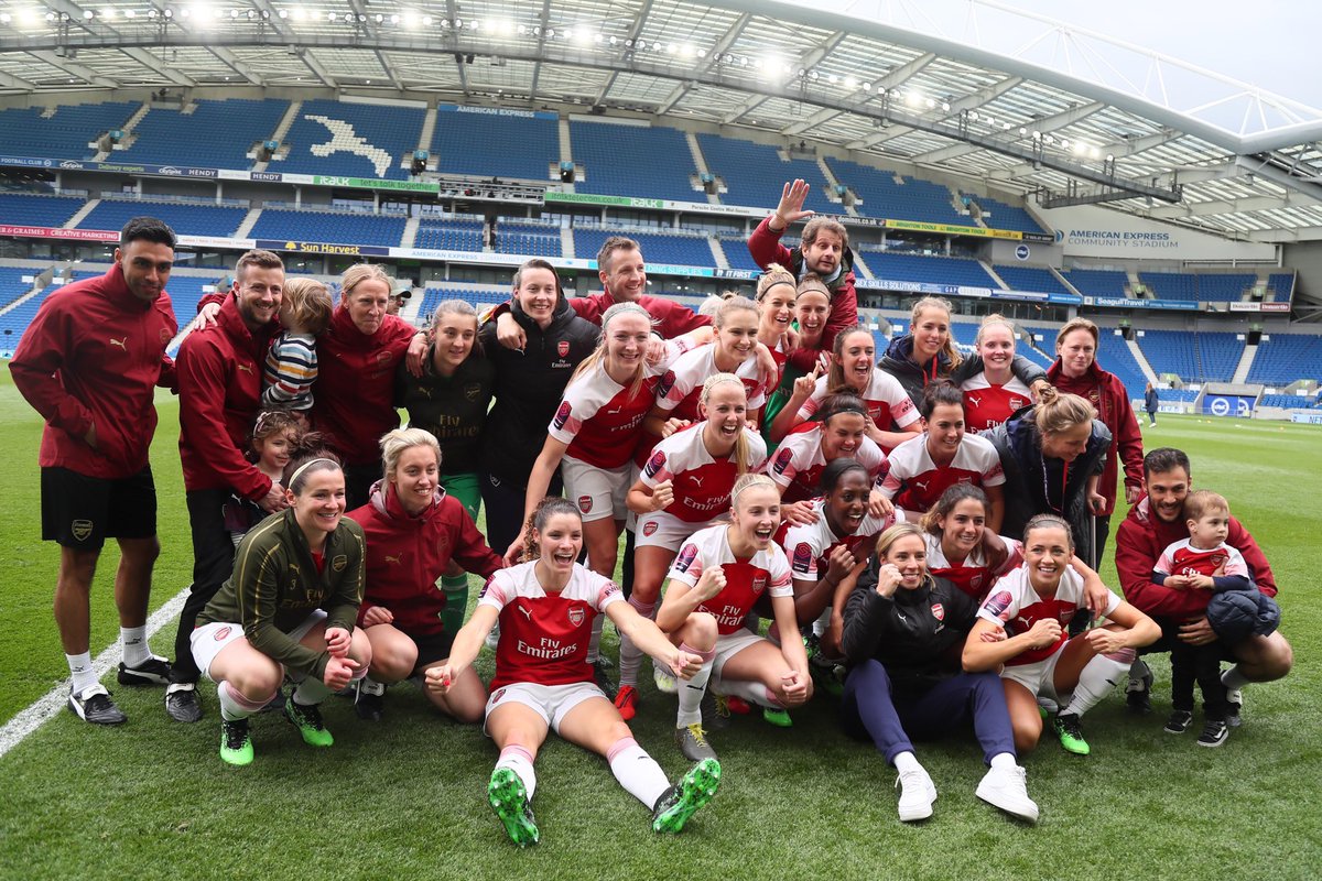 br14njk's tweet photo. @ArsenalWFC vs @ChelseaFCW ticket ✅ #Game99
@SlaviaZeny vs @ArsenalWFC flight and ticket ✅ #Game100
#EveryGame #100InARow #WeAreTheArsenal #ProudToSupport 🔴 https://t.co/yjQi08wuF7
