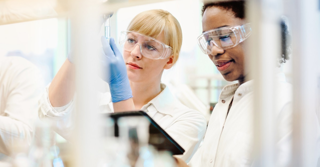 fjtorres's tweet photo. Find out how scientists from @BristolUni and @CNRS used #Oracle #Cloud to propose a novel way to vaccinate against the mosquito-borne chikungunya virus. #OracleForResearch #emeapartners @Oracleemeaps @fjtorres https://t.co/IQcJKNrtxq https://t.co/WjsCg9CsKc