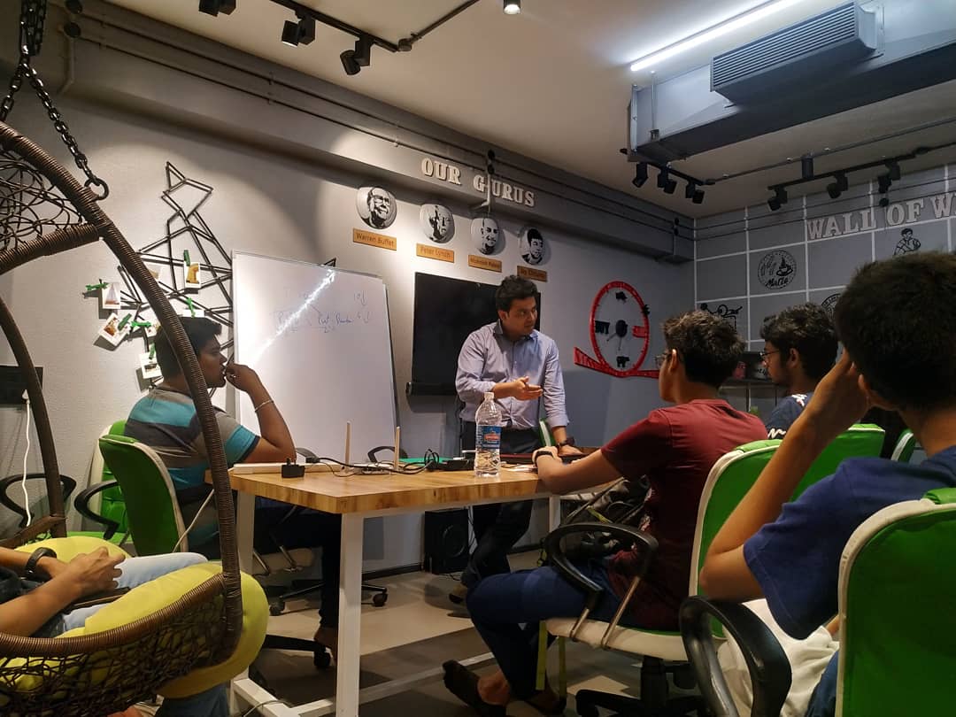 stockmeifyoucan's tweet photo. Meet our Advisor Mr. Arvind Kothari, helping us #stalk NBFCs and the Banking Sector in the last session!
(30 September 2019)
#westalkstocks
#kwhsinvests
@whartonyouth
@niveshshiksha
@arvind_kothari
@whartonknows
@Wharton https://t.co/JDqXK1JItq