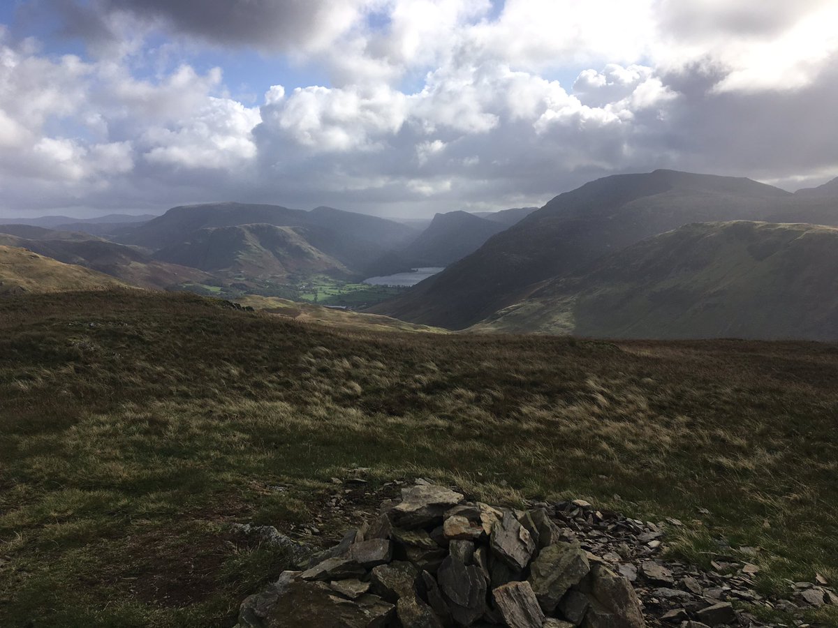 tmcp1234's tweet photo. Great walk today @Bobp65 up #mosedale for my first look at the holly tree π then #hencomb #gavel #blake and #burnbank Lovely day but bit blowly on top #westernfells #wainwrights #loweswater #LakeDistrict https://t.co/ILXZrduv7z