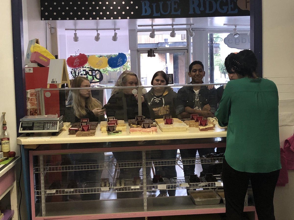 Stop one complete!  For Ms J’s entrepreneurship class. Thanks #blueridgefudgelady for the excellent information and wonderful fudge!!!!💕 ⁦<a href="/EMHSMustangs/">Eastern Montgomery High School</a>⁩ ⁦<a href="/mcps_va/">MCPS</a>⁩