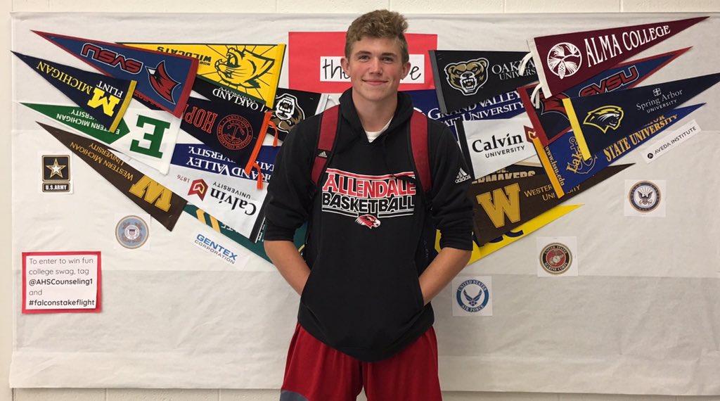 MrsHeidiMucha's tweet photo. Spread your wings and fly! What are your after high school goals? #falconstakeflight @AHSCounseling1 @BryceNyboer https://t.co/H1xsVqeohT