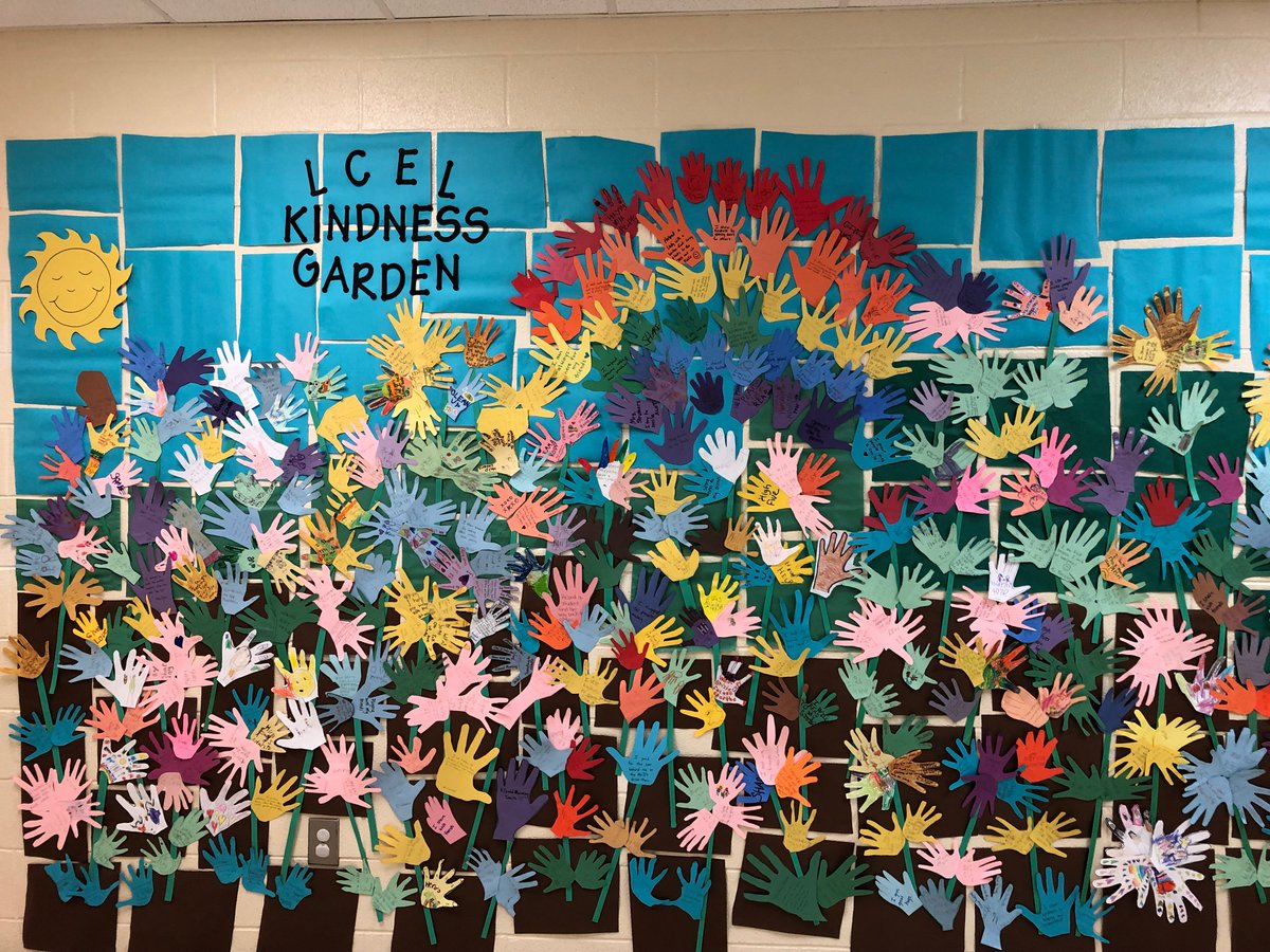 Whole school collaboration to celebrate kindness! All students and faculty members created a hand and wrote their act of kindness.  This is one of the ways LCEL celebrated Richland Two's September kindness month challenge. #LCELower #Fall4Twitter