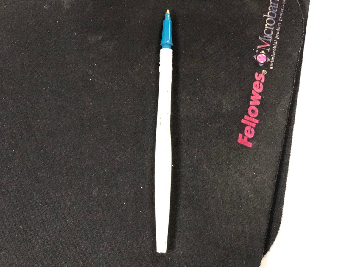CalebMorgan120's tweet photo. My first 3D printed pen. Sadly it broke so I had to superglue the middle. The next one will have thicker walls. @HagedornScott @t3chl0gic @SabinePassISD @formlabs @AutodeskEDU #3Dprinting https://t.co/brhclc2rcn
