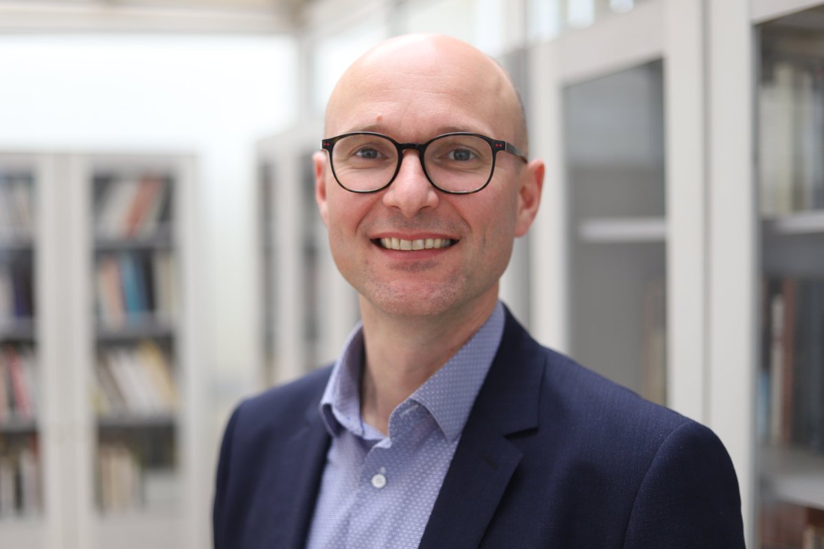 Hutchinson_Co's tweet photo. In charge of the Hutchinson Career & International Mobility and based in France π«π· Gerald presents his job, qualities and daily activities β‘οΈ https://t.co/07RGzsYrUY #Career #Mobility #WorkingAtHutchinson #HelloTalents #WeMakeItPossible https://t.co/QahAPeu2Ti