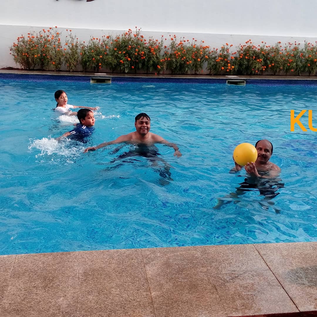 Iranchikuldeep's tweet photo. @Acer_India #20Days20Challenges
#AcerIndiaAt20
My day start with jogging🏃, exercise &amp; swimming🏊‍♀️. With such a Sleek &amp; light weighted #AcerTravelMate, I love to setup my office in joggers park or beside swimming pool so that I can contribute more productively towards office assignment. https://t.co/EZCwQBq59A
