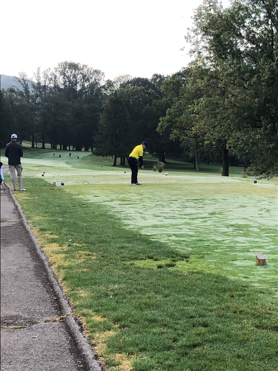 FreeportAreaHS's tweet photo. Golf Team Playoffs #gojackets #fhsstrong https://t.co/UEhFtzoDAm