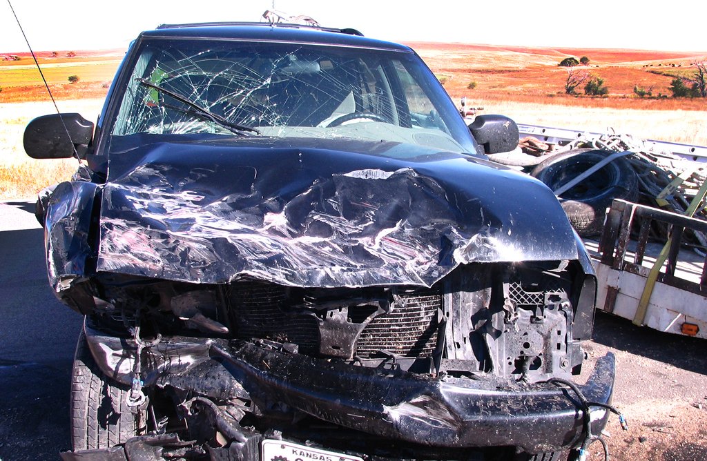 KDOTHQ's tweet photo. With no time to react, it’s a good thing Howard Reece always wears his seat belt. Read his story here - https://t.co/a94ovKpWFZ #PBFDKS https://t.co/X5X1H2PuhS