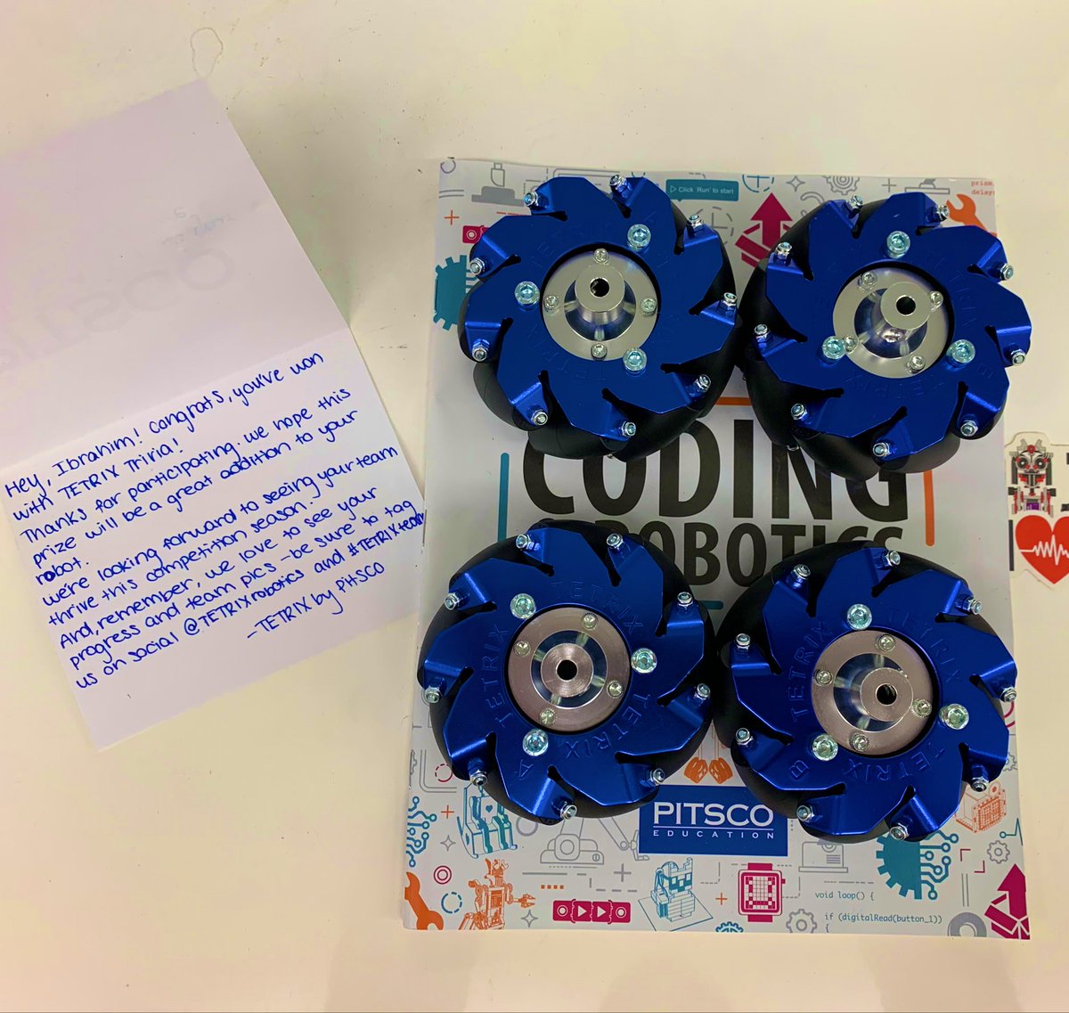 curiobot's tweet photo. This seasons awesome gift just arrived from @TETRIXrobotics #TETRIXteams thankyou so much @pitscoed https://t.co/u0DsPxqWA5