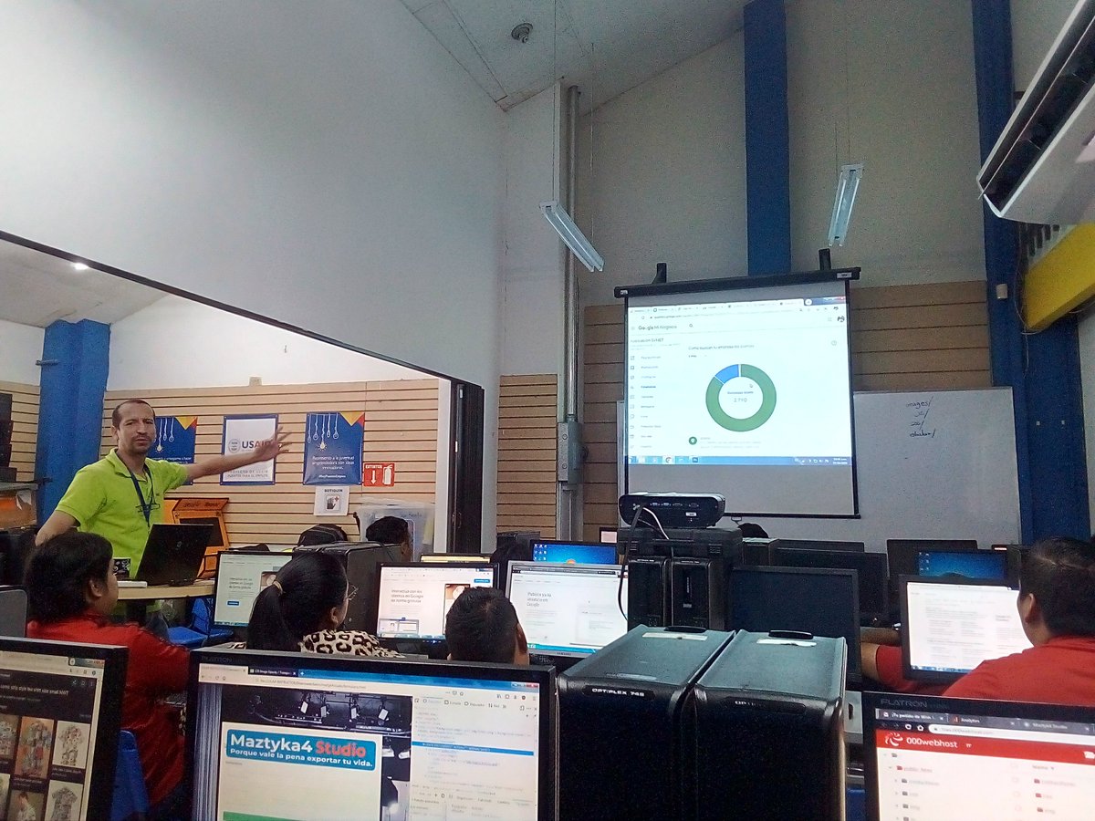 morisdaniel's tweet photo. #TICONGLE #Ticongleros #ConocemosTuLenguaje #Bootcamp 
#ElSalvador 
@conexion_sv #FelizMartes curso de #MarketingDigital #BuenMartes https://t.co/KbOgJ8gaUa