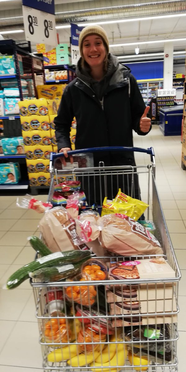 Preparing for the international evening: making sure that there's food for the awesome PhDs and Postdocs coming! We are leaving the registration open. Hope to see you there!

uiadoc.org/events