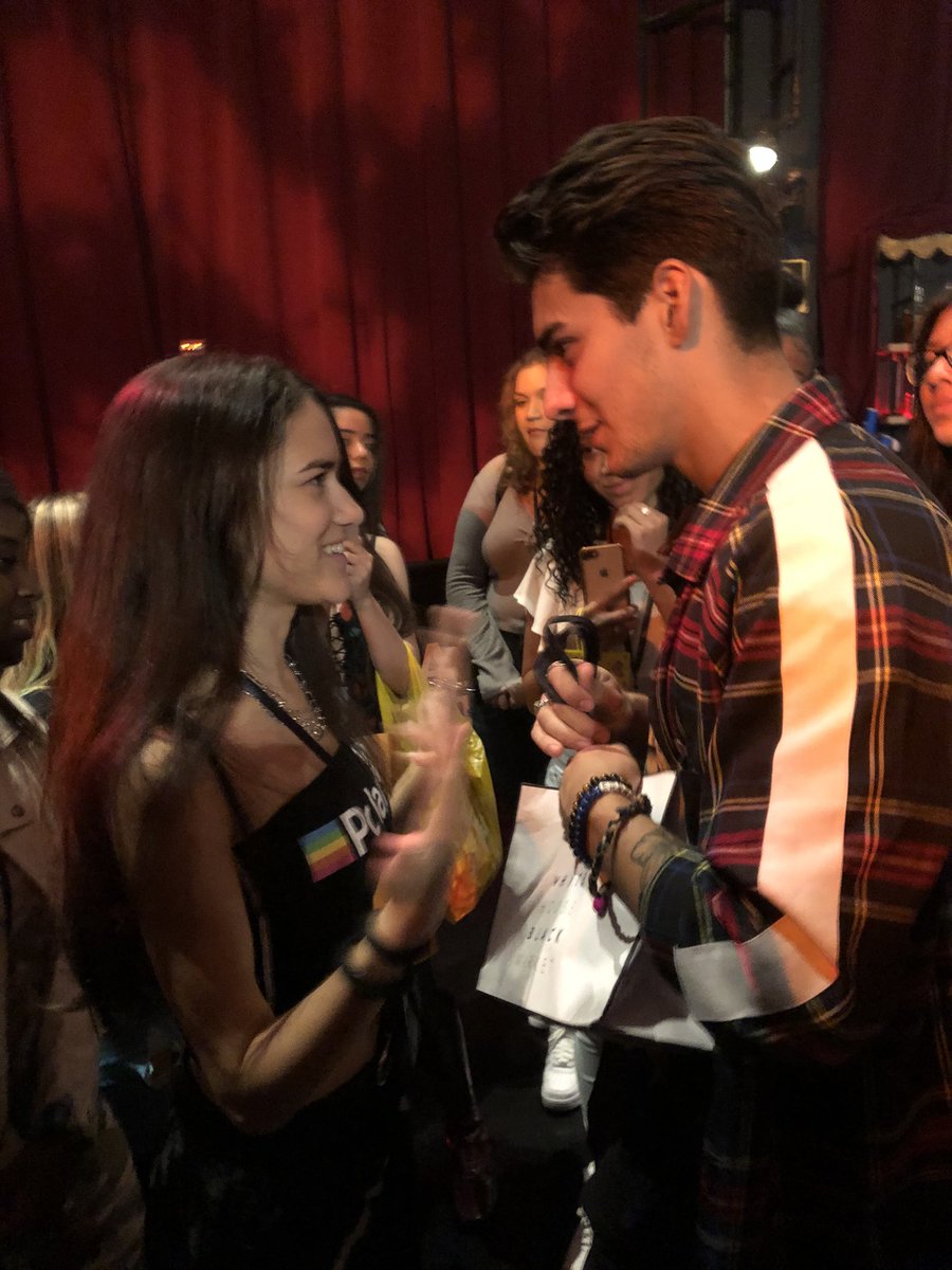 vanessa ✨ tweet media