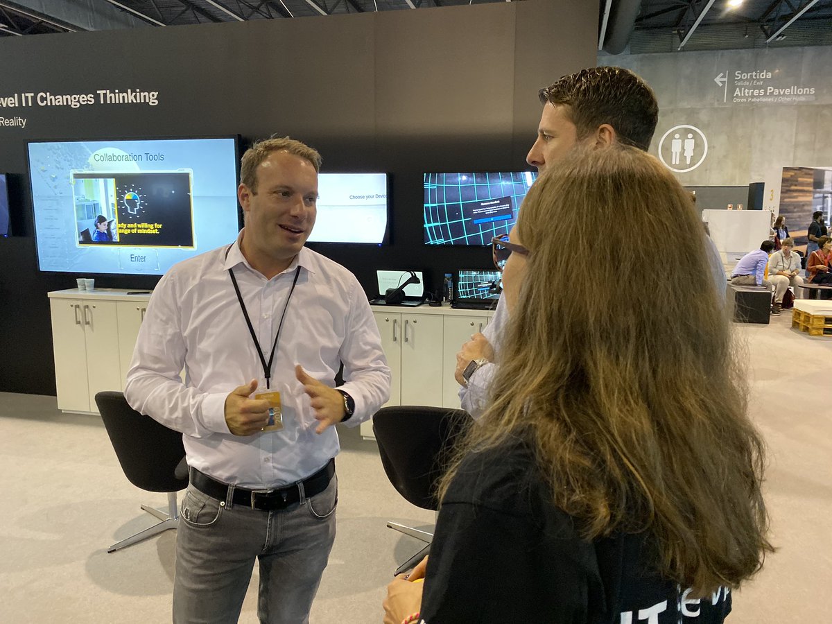 ollo73's tweet image. Amazing first day @SAPTechEd - being part of the #DeveloperGarage makes us as #CreativeIT proud. Love to see, that our customers find it helpful to talk about how #NextLevel IT changes thinking. Thanks to @FlRoth for making this possible.
