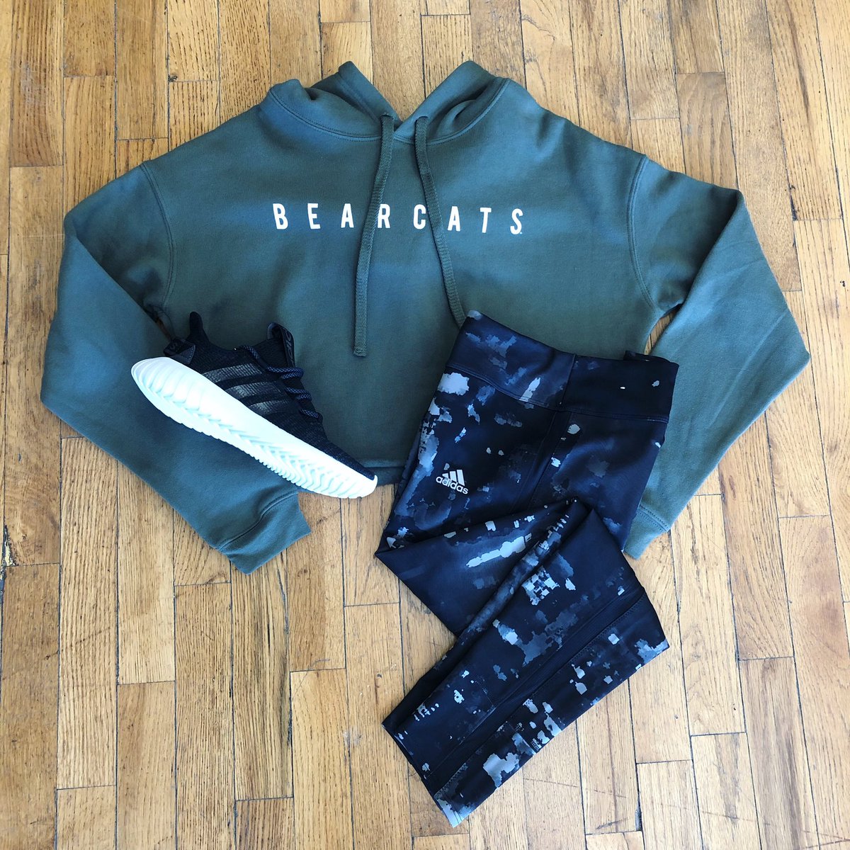VilleJocksNitch's tweet photo. Cropped hoody’s in green, grey and black camo!! They are going quick so grab yours TODAY 🤗 https://t.co/OUauxH3Vci