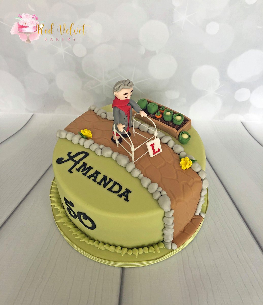 RedVelvetDerby's tweet photo. Surprise birthday cake for Amanda’s 50th!
#redvelvetbakeryuk
#50thbirthdaycake
#cheekybirthdaycake
#oapcake
#mickleovercakemaker
#derbyshirecakemaker
#lovebiz https://t.co/l0pR0L7985