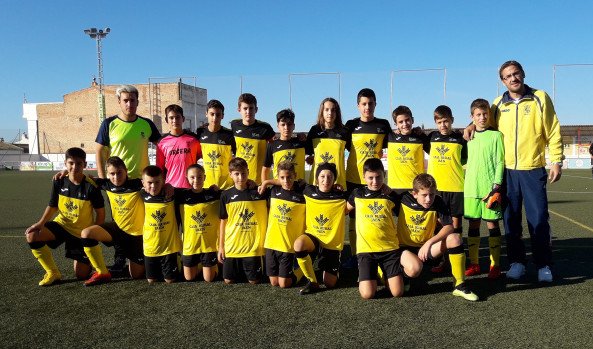OrceraCF's tweet photo. Este finde 🗓 nuestros 🧒#ORCinfantil y🧑 #ORCJuvenil no ganaron ➡️ https://t.co/MPDnKKxSVL
Si lo hizo el 👨#ORCSenior ➡️ https://t.co/4q99uRc7fP
Por otro lado una sel de 🧔#ORCVeteranos se enfrentó en Arroyo del Ojanco a una selección de dicho pueblo en favor de la @aecc_es https://t.co/0qP3EO4Neo