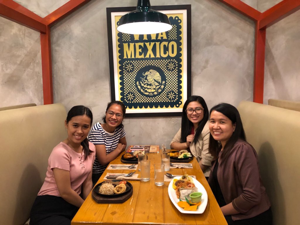 HEXYTOCIN's tweet photo. MY LOVELY SQUAD π
#LabanPT #HappyT https://t.co/KWB9aXGwgt