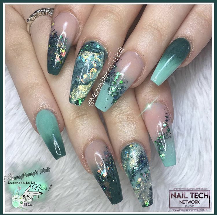 inmnails's tweet image. Lost in Emerald City ✨🌟 @moneypennys_nails #inm #inmnails #inmacrylics #emeraldcity #jeweltones