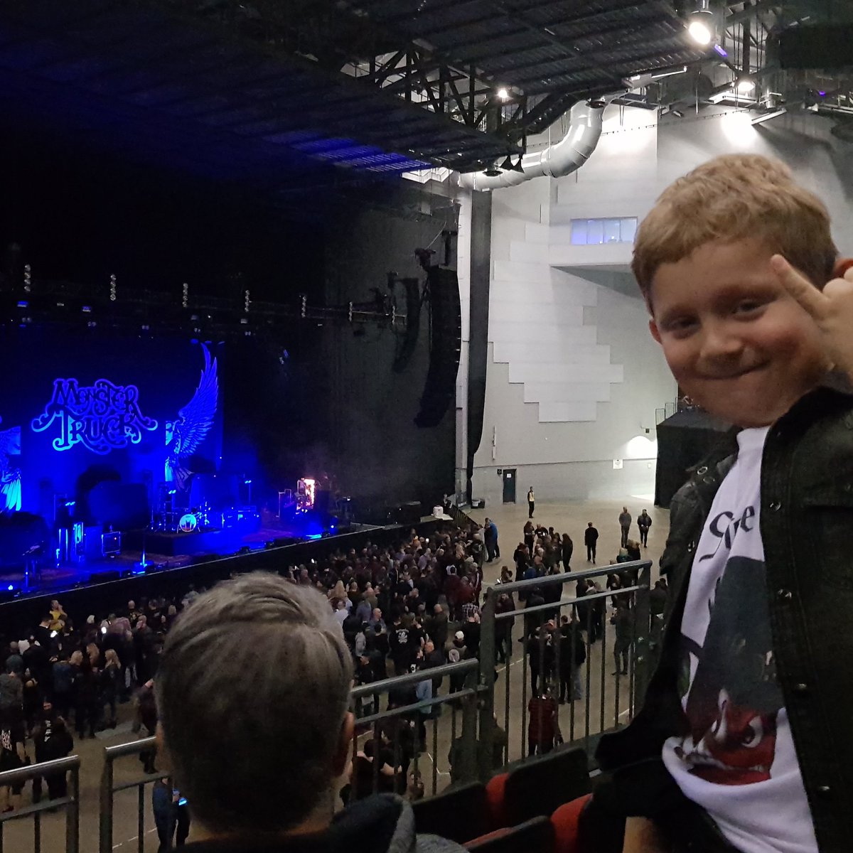 IanQueenuk's tweet photo. @BlkStoneCherry Still remember my sons face when I told him we had tickets to see you last year for his birthday. His 1st time seeing you, my 6th. Definitely a BSC household! #family #familytree https://t.co/jDNFHjbo6j