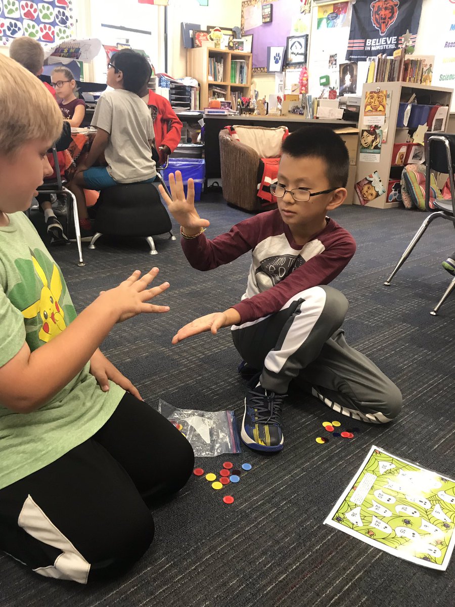 MissFoleyTeach's tweet photo. Groups, Games and iReady! I love the way my classroom sounds during math🗣✏️🧮💻⏰😄 @CCSD93 @RoyDeShane93 #RDBulldogs https://t.co/W7Xpw8UmSq
