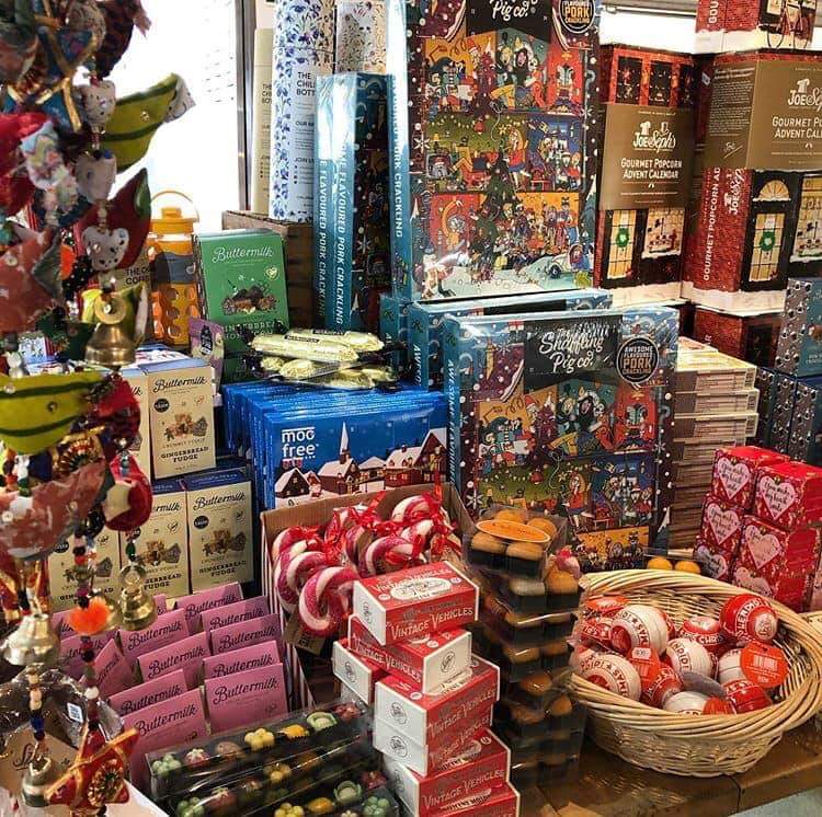 cotswoldfayre's tweet photo. Our Christmas elves have been busy picking your orders and we can't wait to see your in-store displays! Please share them with us online using our @ handle or #CFChristmas - Check out the latest #finefood #grotto @Trading_Post_TP 🤗 https://t.co/EGufwOakmn