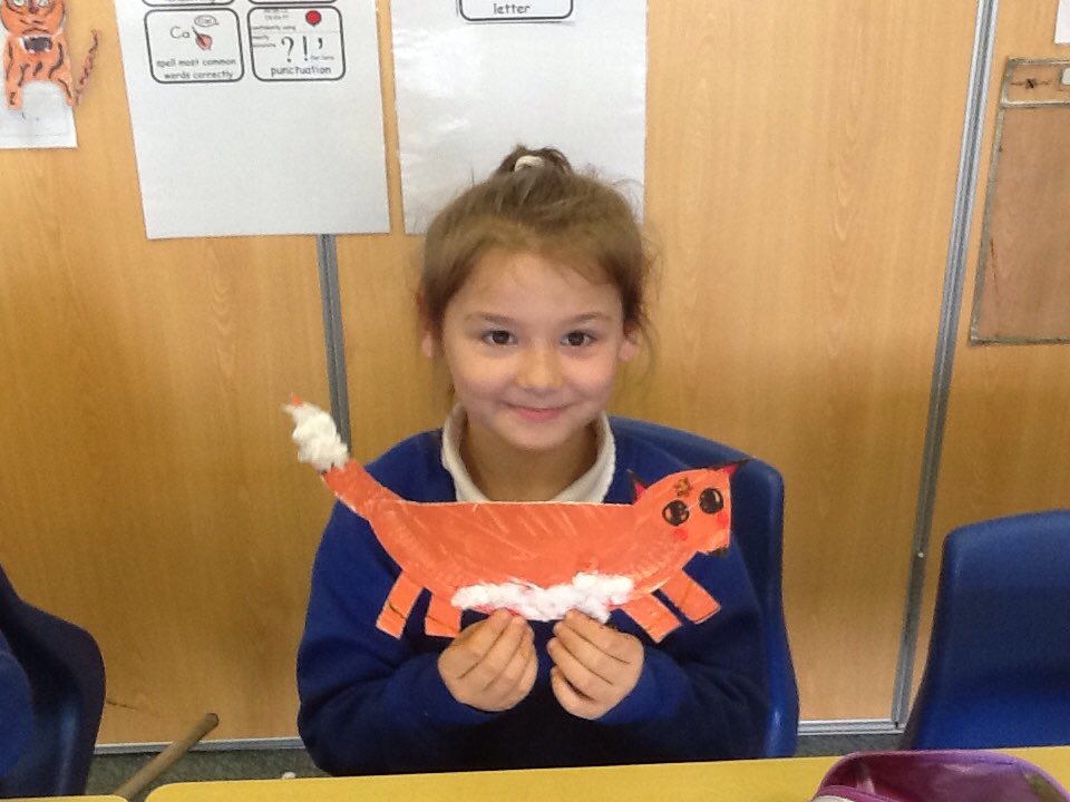 MissMcCnmps's tweet photo. Proud of my wee class today for great sharing and caring during craft time! More Fantastic Mr Fox fun! 😊 @NiddrieMillPS https://t.co/R1gASwHexR